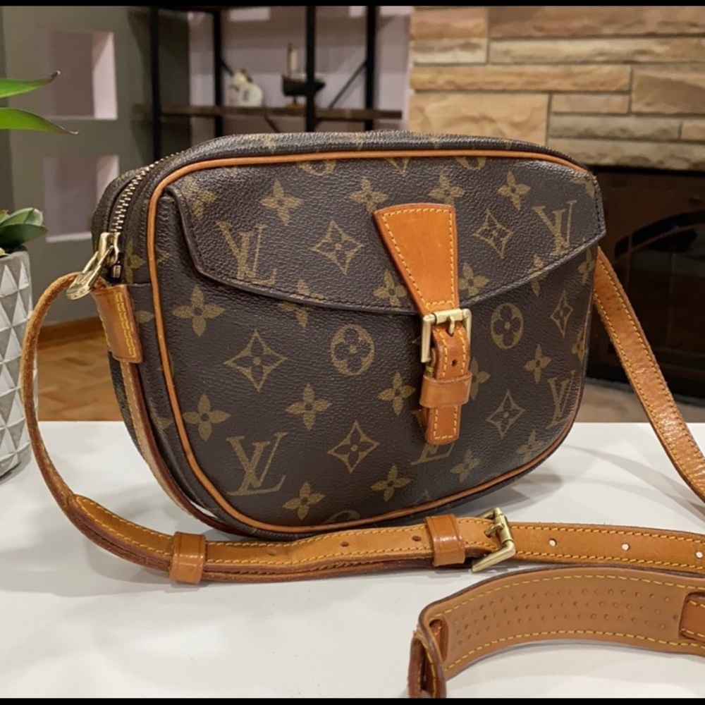 Authentic Lv - image 2